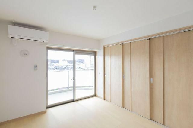 シャトーエミール ベッドルーム