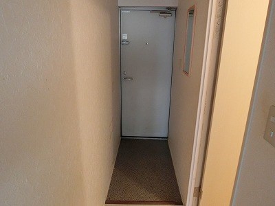 シェモア伊勢原 玄関