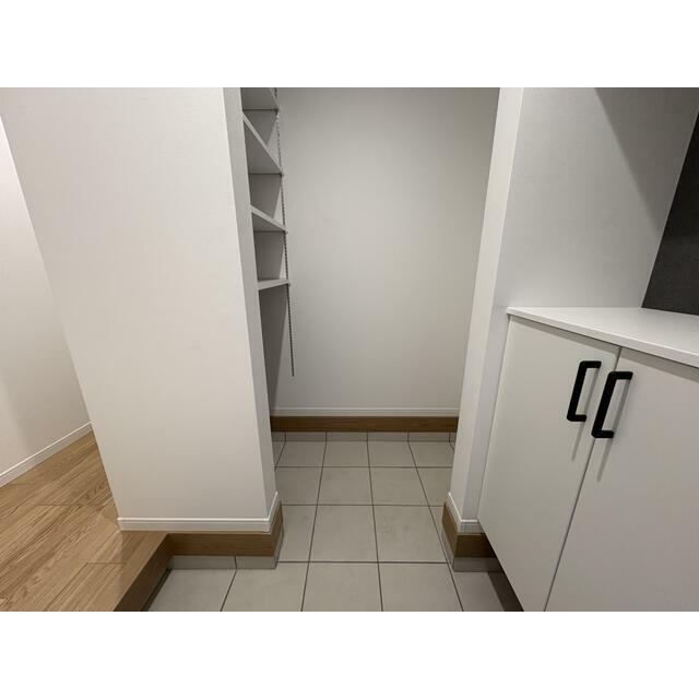 エイトピュア汐見台 玄関