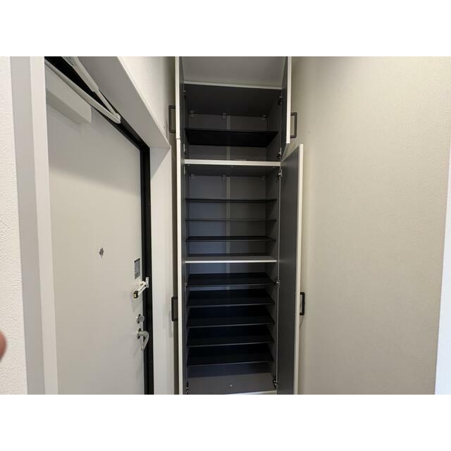 エイトピュア汐見台 玄関