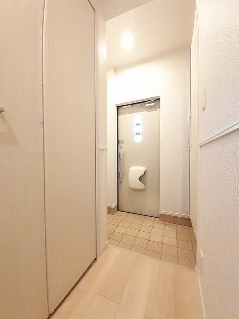 プリムローズ　ガーデン 玄関