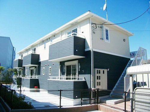 グランデ ピーヌス 203号室 外観