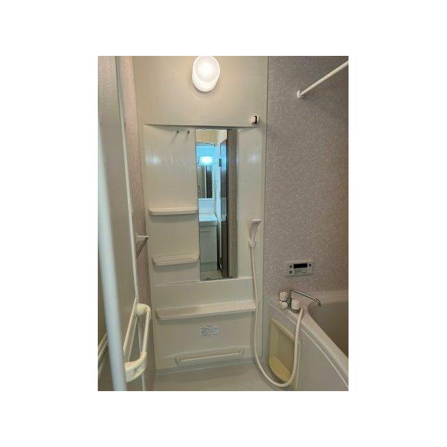 ルーチェスタジョーネ 風呂画像