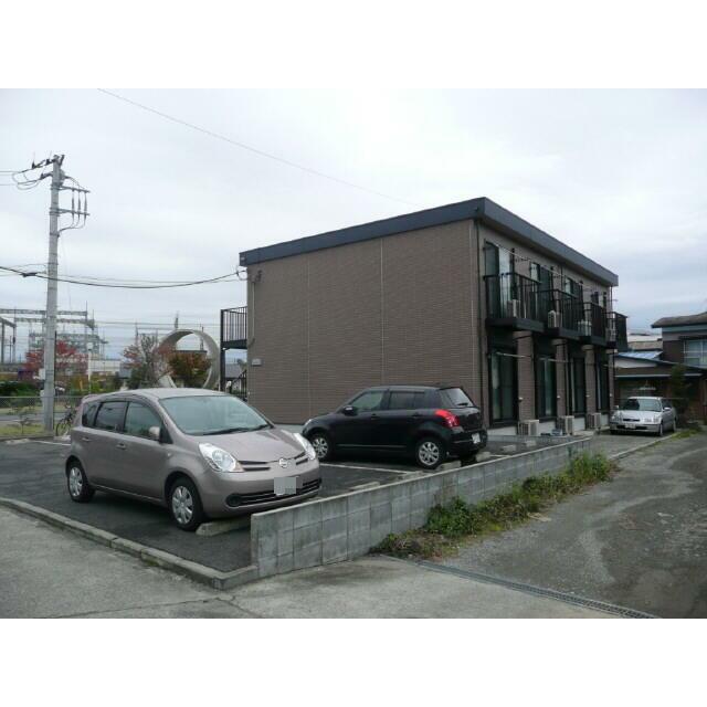 アムール元 駐車場