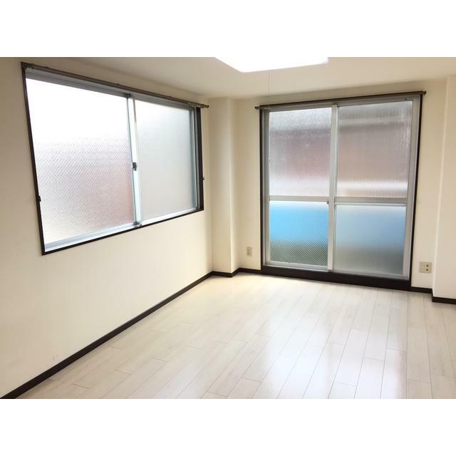 峯山ビル リビング