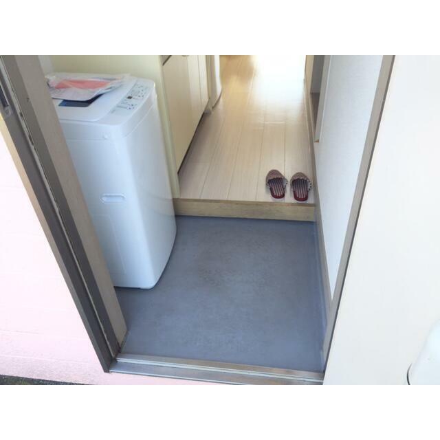 コーポラス林 玄関