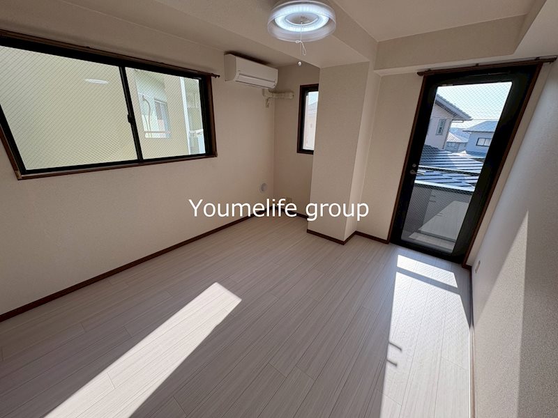 ミレニアム・ヒルズ リビング