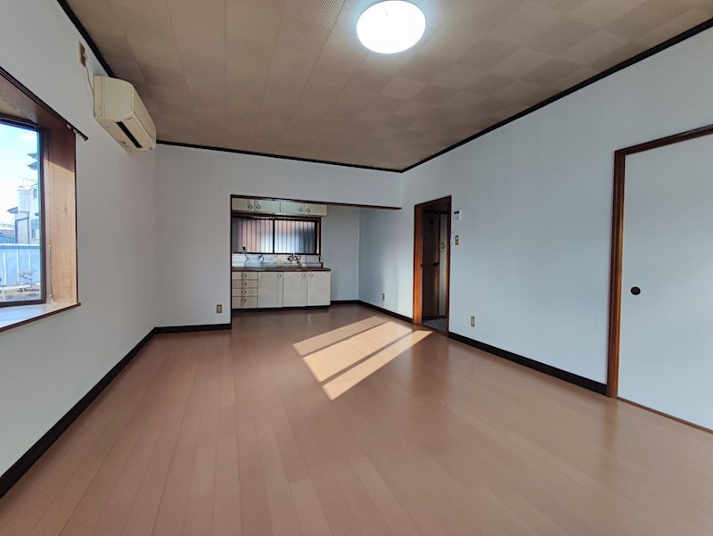 伊勢原石田貸家 リビング