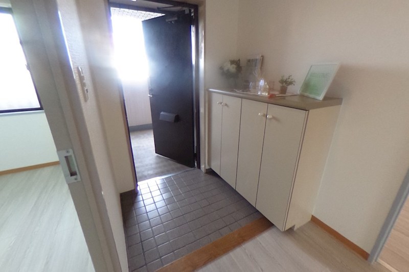 クエスト山手台 玄関