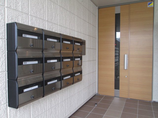 神奈川県藤沢市片瀬海岸１丁目 エントランス