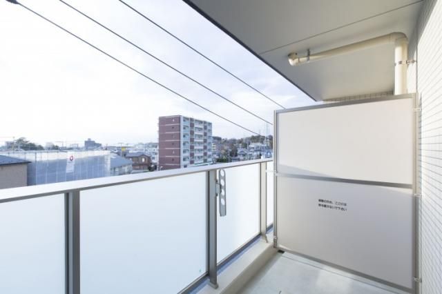 ホワイトアーミン湘南 ベランダ