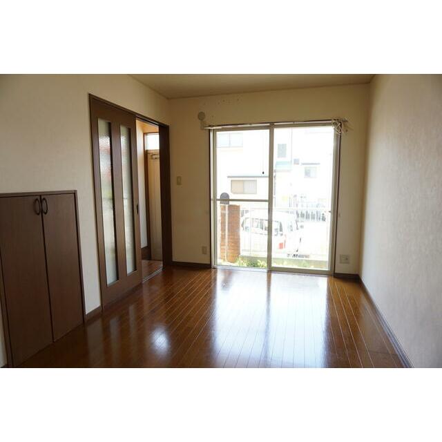 小塚テラス第５ リビング