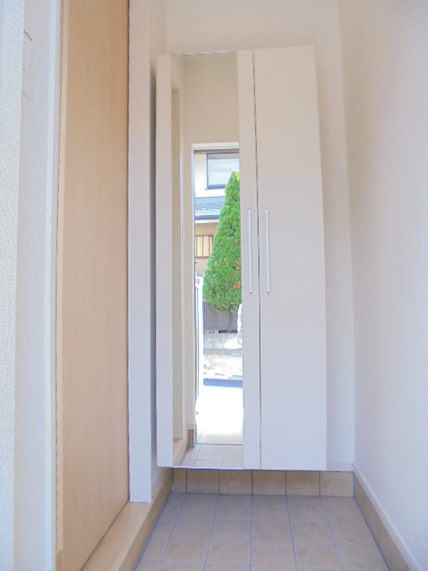 コリーヌＨ　Ⅱ 玄関