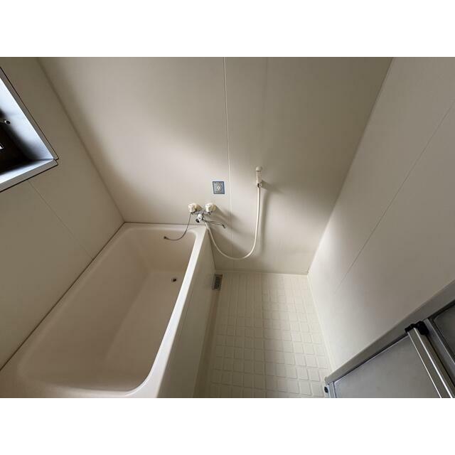 長後戸建貸家 風呂画像