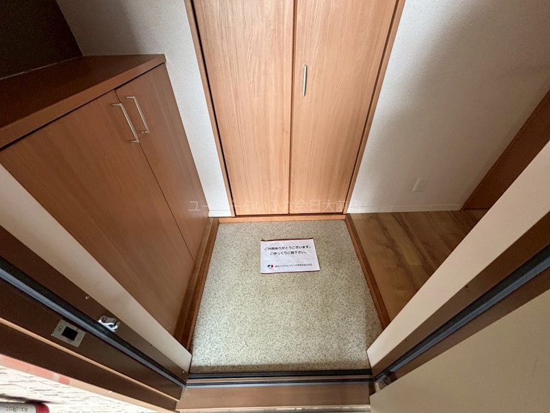 スカイビレッジ 玄関