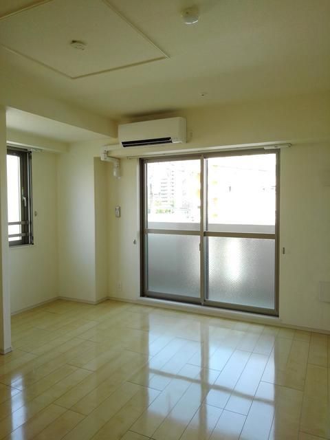 プラシード・レジデンス　鎌倉 リビング