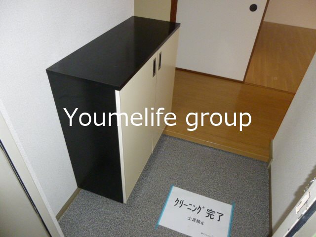 テレパレス伊勢原１号棟 玄関