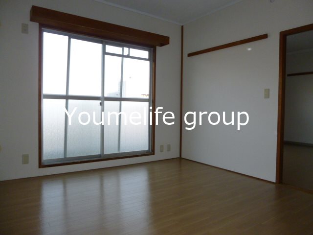 テレパレス伊勢原１号棟 リビング