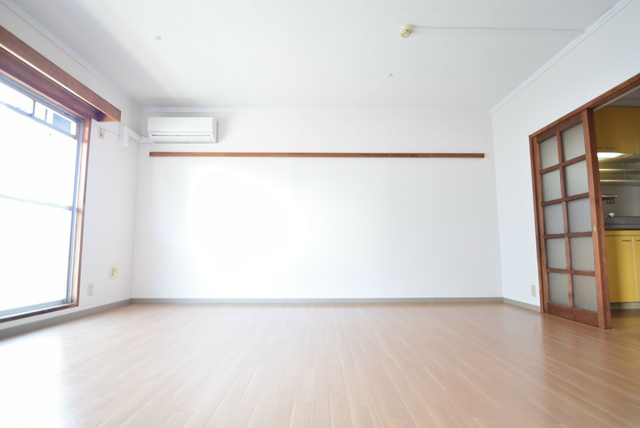 テレパレス伊勢原４号棟 リビング