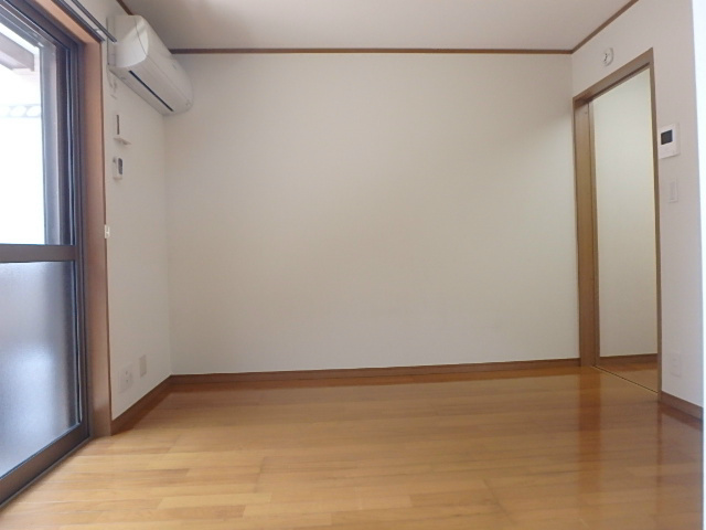 ルナ・アイル リビング