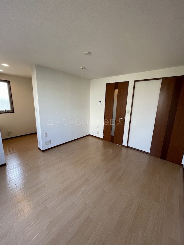 ＡＲＫ　ＨＥＩＭ  リビング