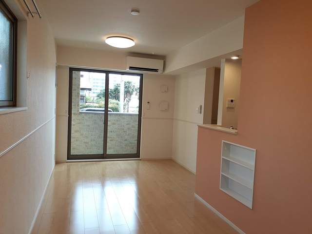 メゾン　ルボール リビング