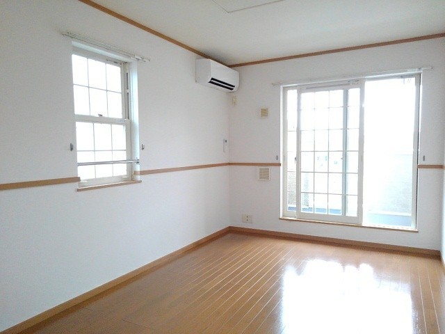 ウイング　ソレイユⅡ リビング