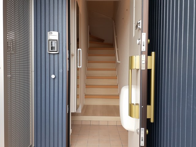 アストライオス 玄関