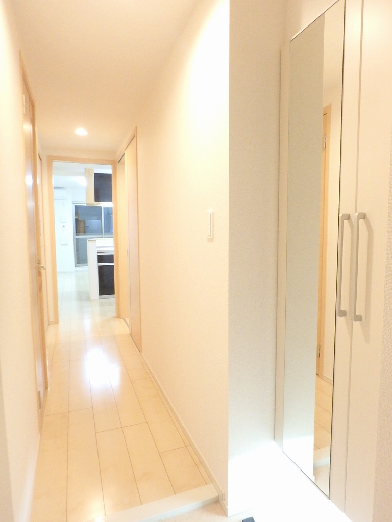 アスタルテ　本厚木 玄関