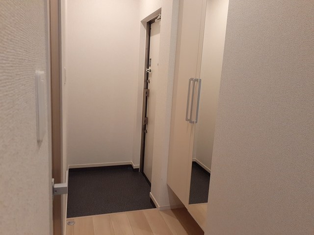 ルーナ　クレシェンテ 玄関