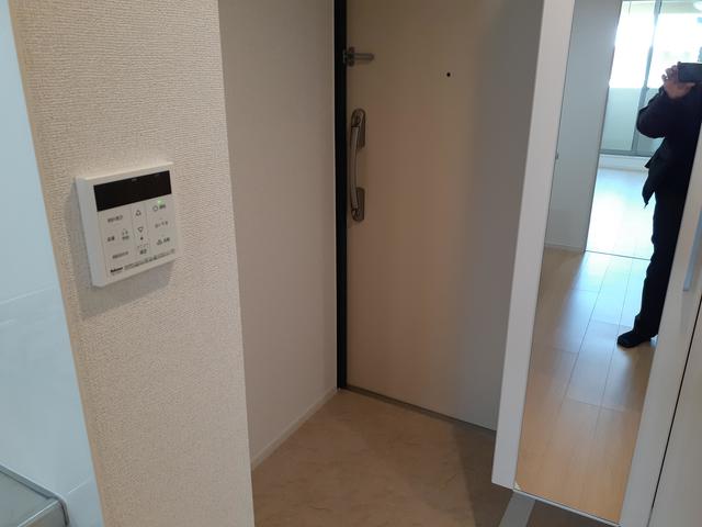 ルミソラーレ 玄関