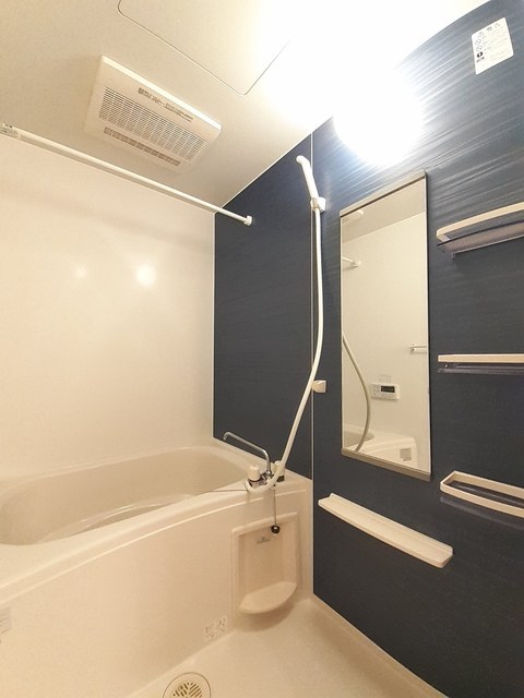 アンバー 風呂画像