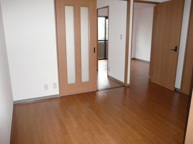 リヴィエール宮前 リビング