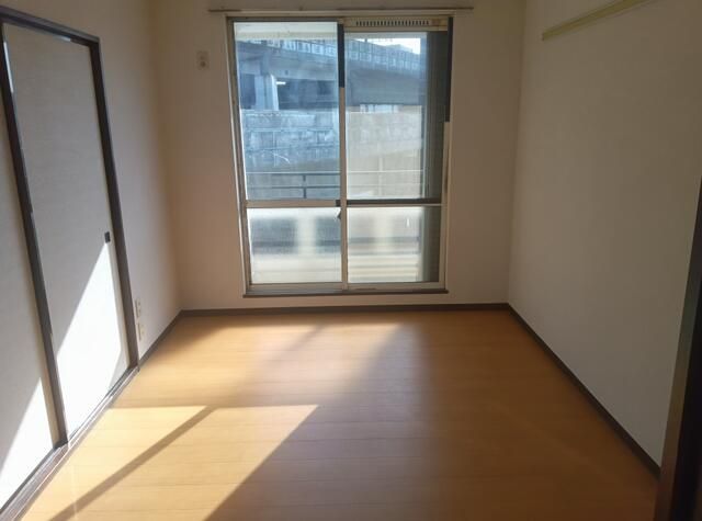 シャトル金子 ベッドルーム