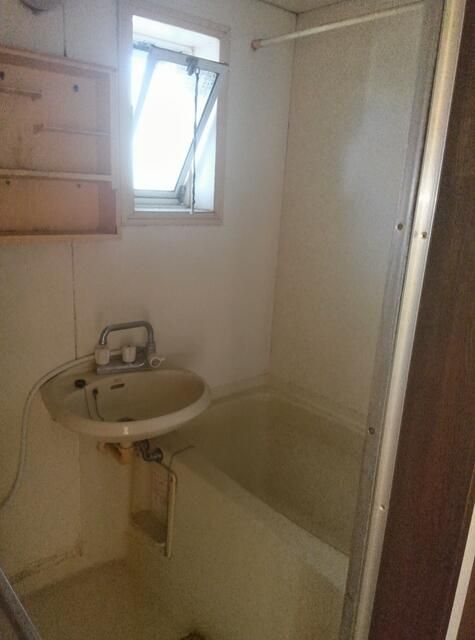 シャトル金子 風呂画像