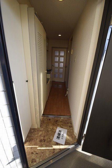 ユースフル伊勢原 玄関