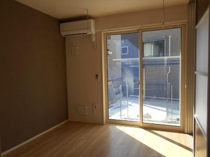 コート　エム リビング