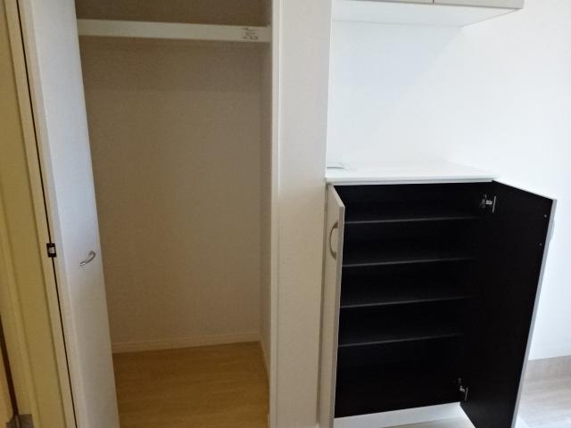 サファイアＡ 玄関