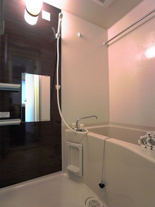 リブリ・ブランドール湘南台 風呂画像