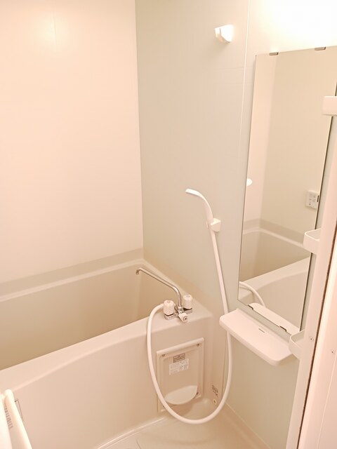 ティアラ 風呂画像