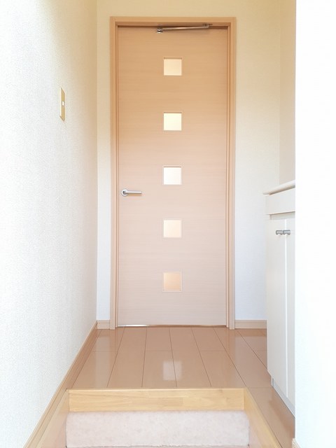 ニューシティヒルズ 玄関