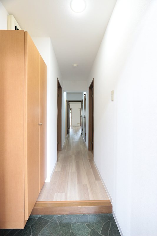 アルテールS 玄関