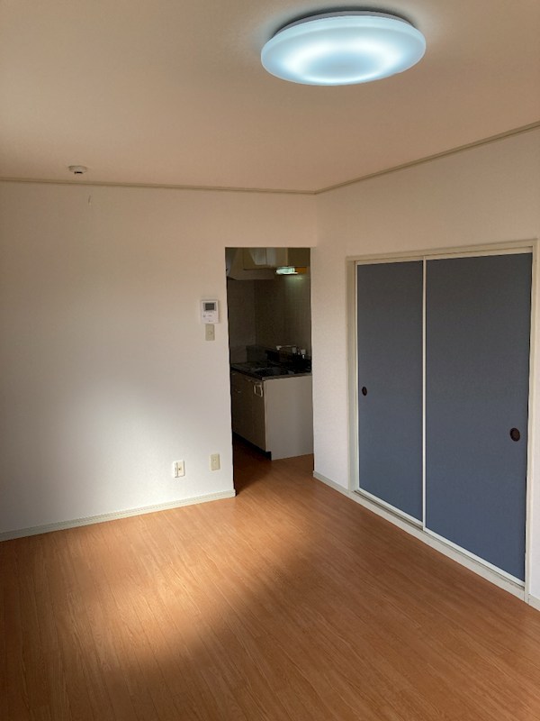 ハイ　ビレッジ   ベッドルーム