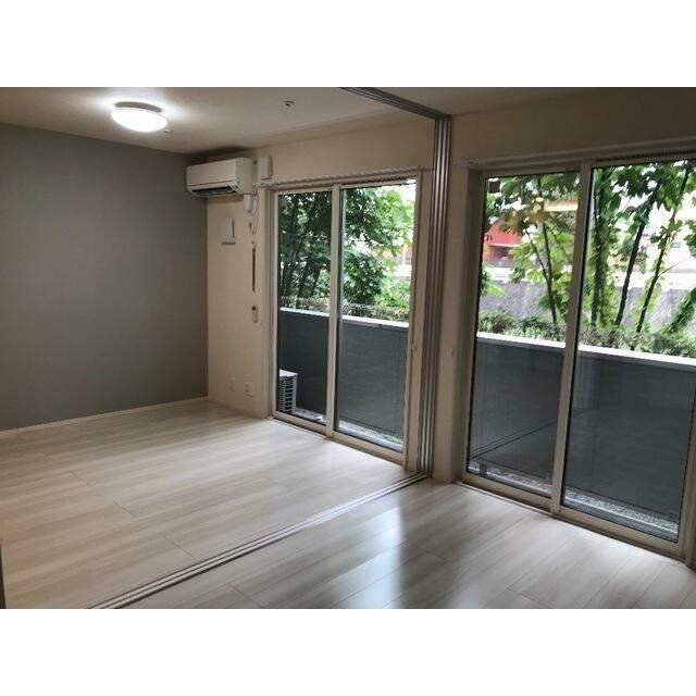 Riverside西湘 リビング