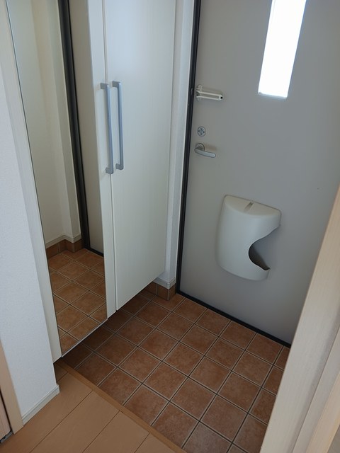 ラフレシール 玄関