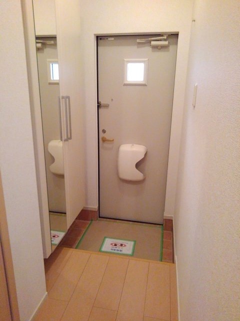 メゾン・グラース 玄関