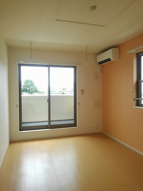 サニー リビング