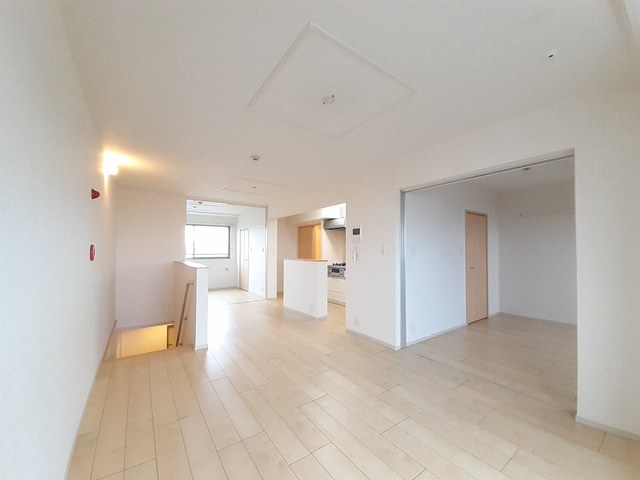 コロネーション御所見 リビング