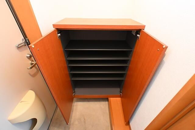 ロイヤル・ナカムラⅡ その他8