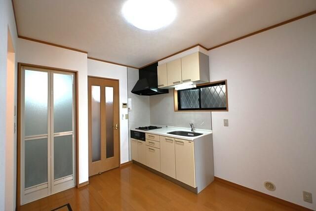 ロイヤル・ナカムラⅡ キッチン